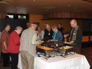 Gezamenlijk avondeten / Gemeinsames Abendessen